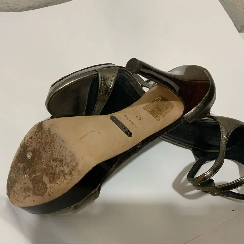 Burberry Pewter Gunmetal Metallic Stiletto Heels size 37 Italy